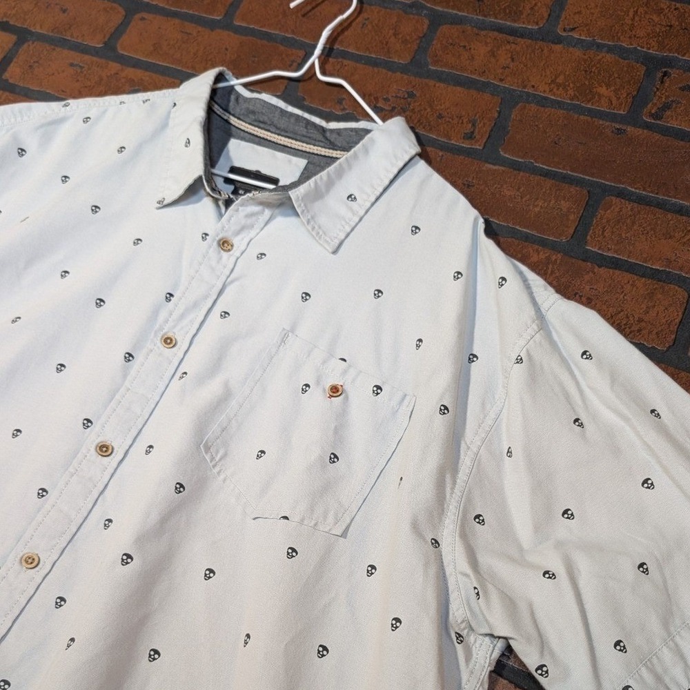 Black Skull Print Men's 4XL Gray‎ Short Sleeve Button Up Shirt - Steve's Jeans